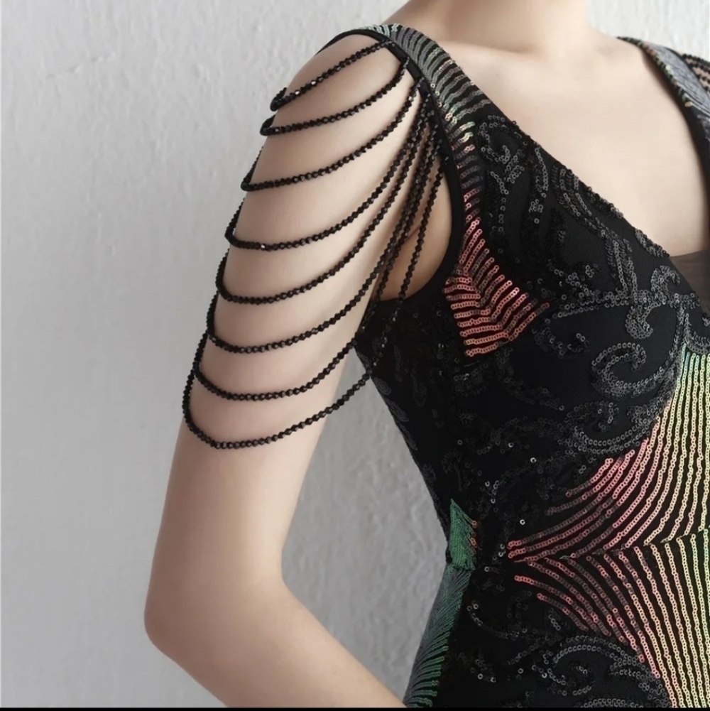 Black,  Floral Print, Sleeveless,  Round Back,  V Neck, Sequined Mermaid… - Picture 8 of 15